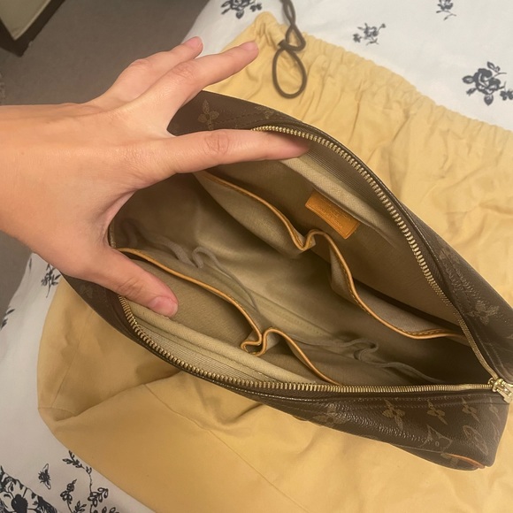 Authentic LV Deauville satchel